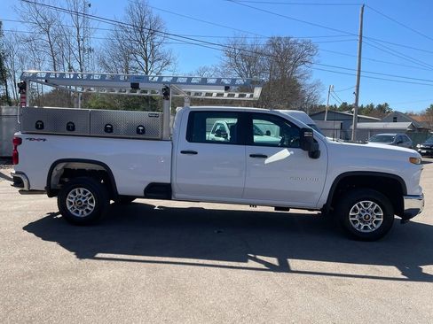 Used 2025 Chevrolet Silverado 2500 W/T w/ WT/CX Safety Package AWD/4WD image 4