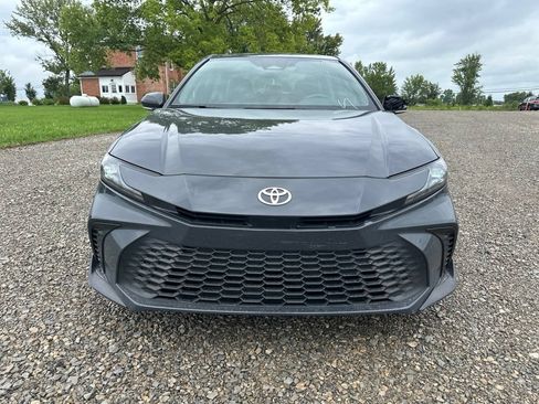 Used 2025 Toyota Camry SE FWD image 2