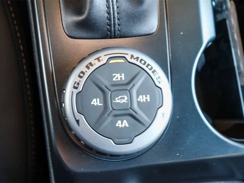 New 2025 Ford Bronco Outer Banks w/ Sasquatch Package image 20