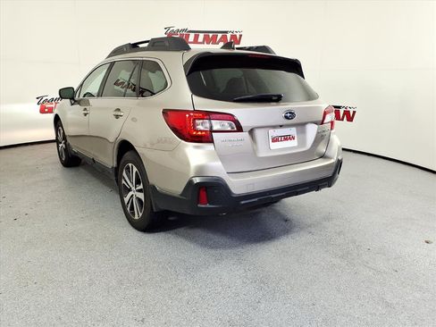 Used 2018 Subaru Outback 3.6R Limited image 2