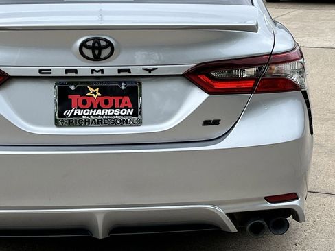 Used 2024 Toyota Camry SE FWD image 6