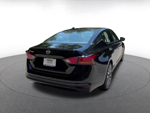 Used 2025 Nissan Altima 2.5 SV FWD image 18