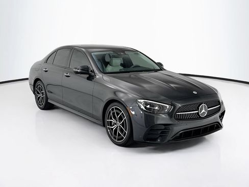 Used 2023 Mercedes-Benz E 350 Sedan image 3