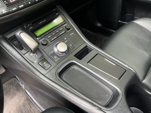 Used 2015 Lexus CT 200h FWD image 13