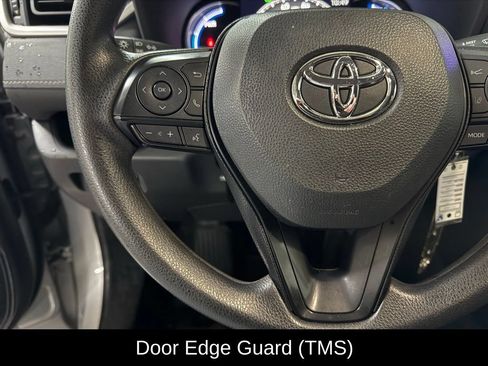Used 2024 Toyota RAV4 LE AWD/4WD image 11