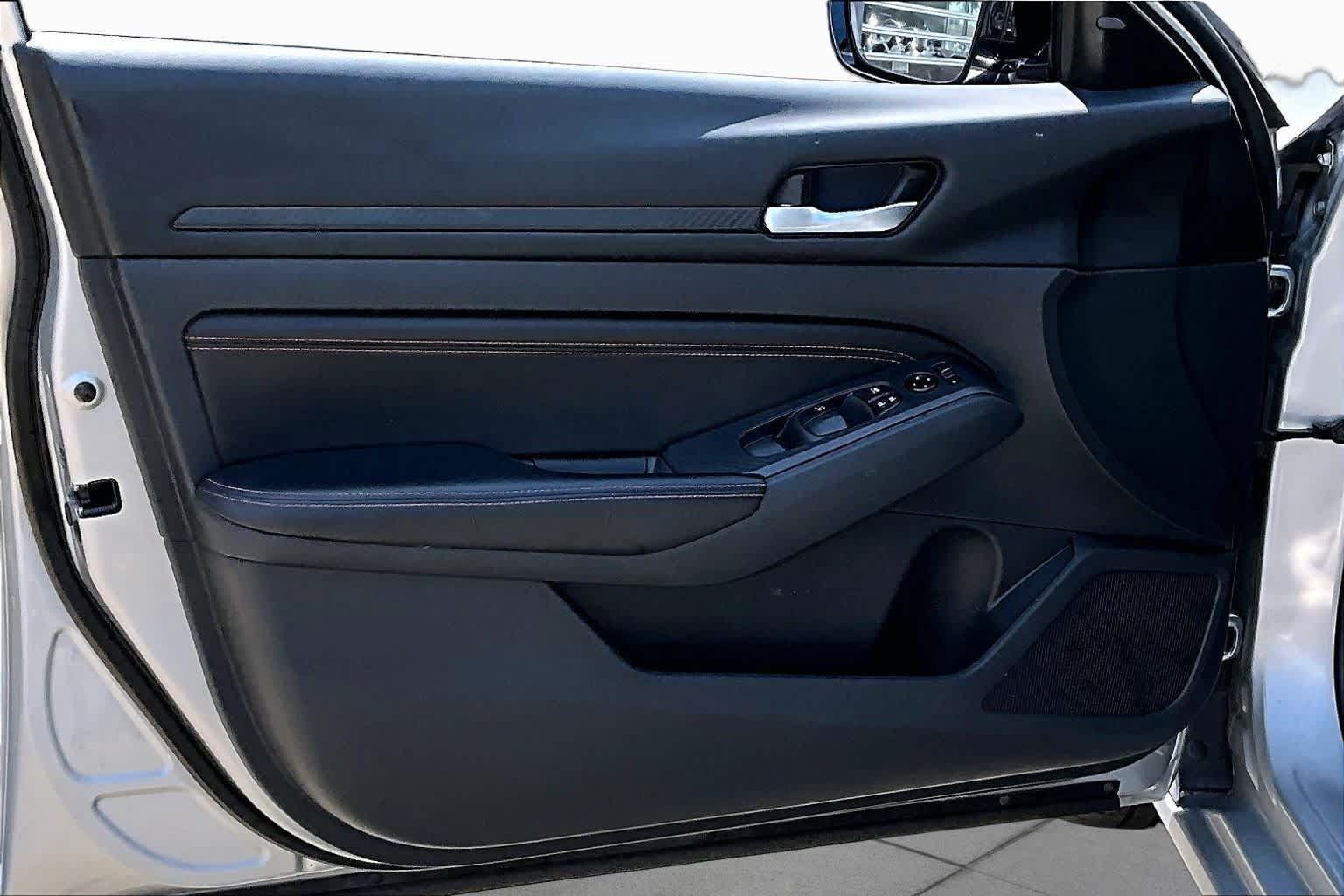Certified 2022 Nissan Altima 2.5 SR FWD image 22