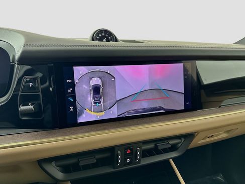 Used 2026 Porsche Cayenne image 17