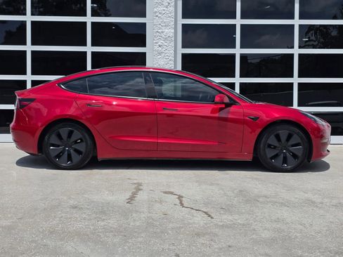 Used 2021 Tesla Model 3 Standard Range RWD image 3