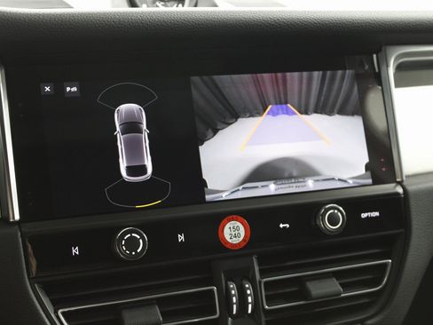 New 2026 Porsche Macan image 33