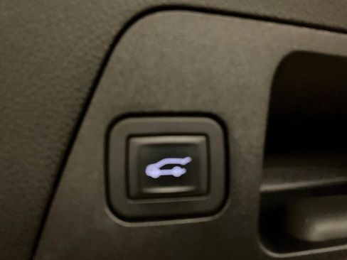 Used 2019 Buick Envision Premium image 16