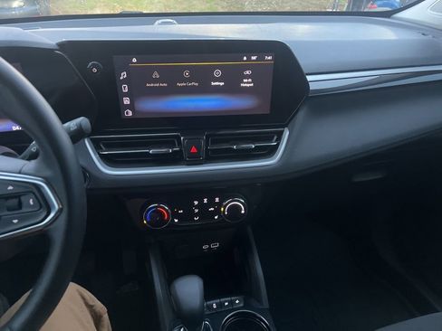 Used 2026 Chevrolet TrailBlazer LT w/ LT Cold Weather Package image 10