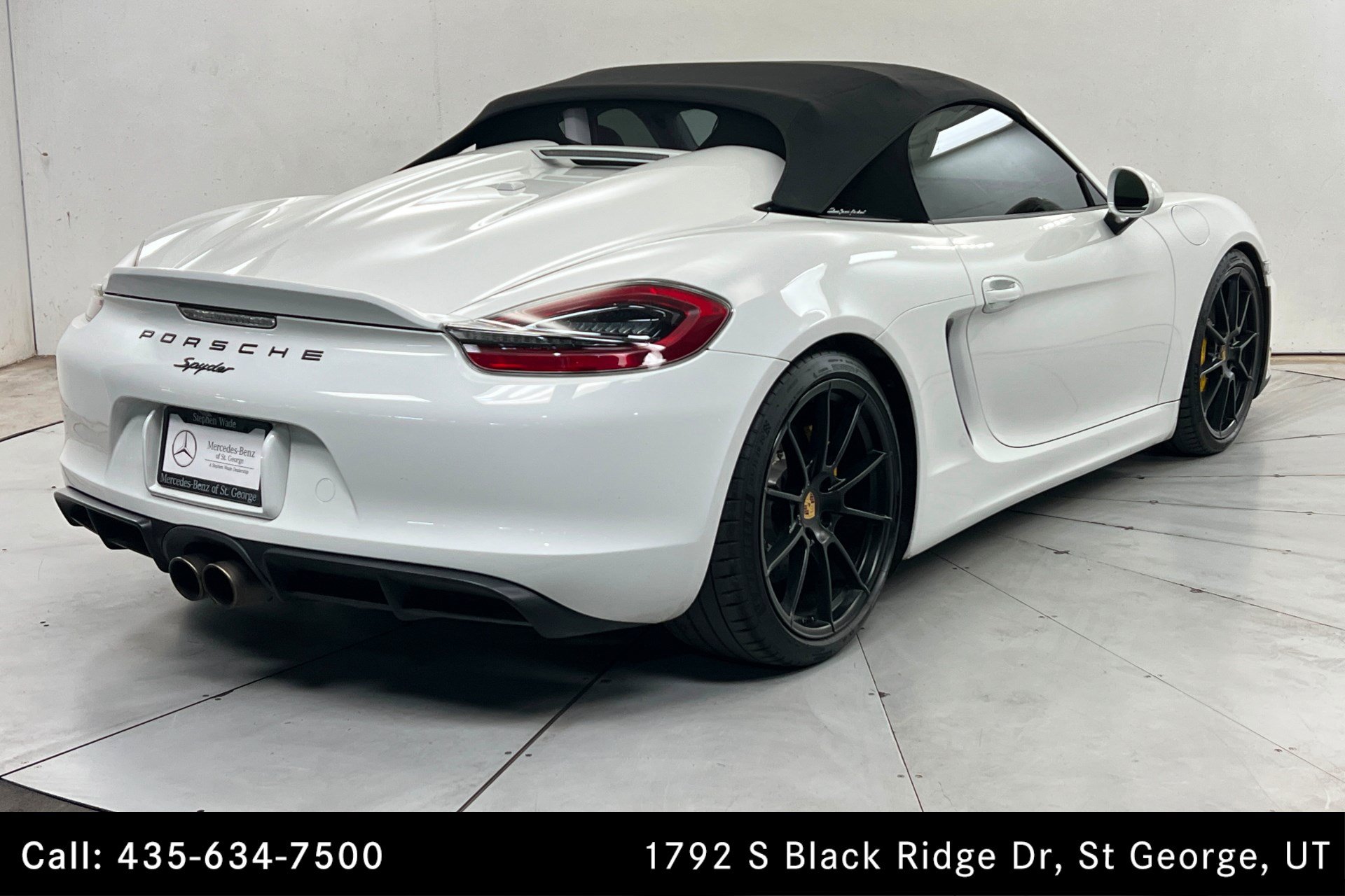 Used 2016 Porsche Boxster Spyder RWD image 5