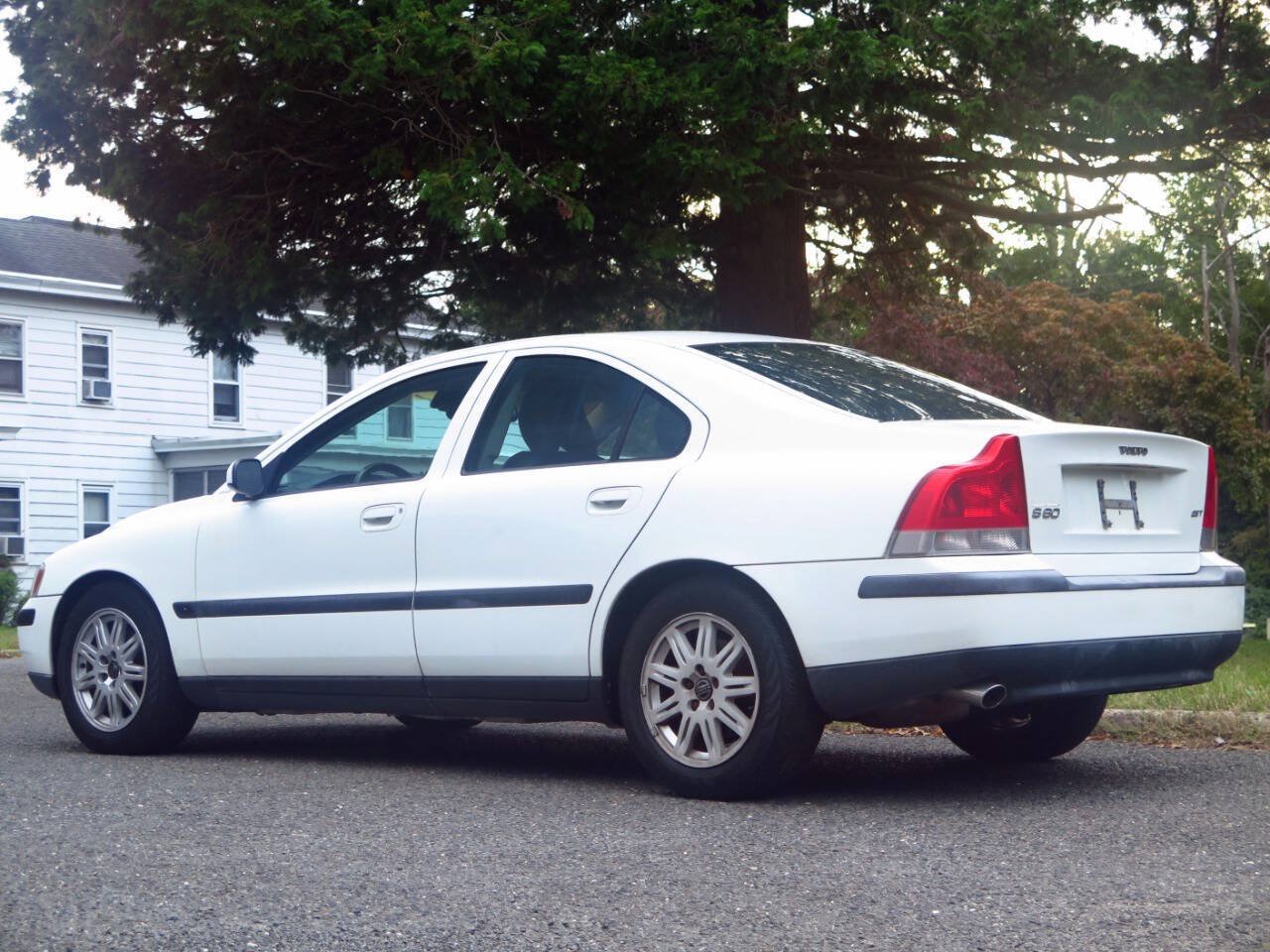Used 2004 Volvo S60 2.5T FWD image 3