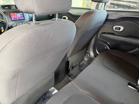 Used 2016 Kia Soul FWD image 20