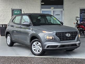 New 2025 Hyundai Venue SE image 1
