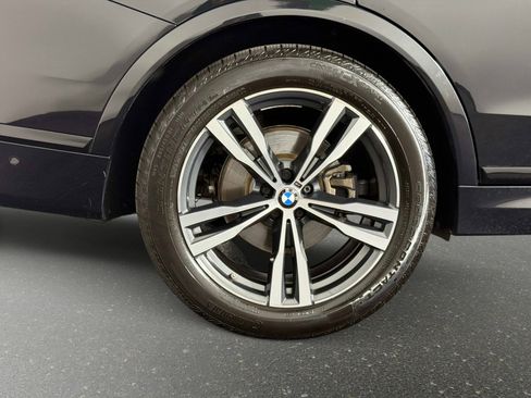 Used 2024 BMW X7 xDrive40i w/ M Sport Package AWD/4WD image 17