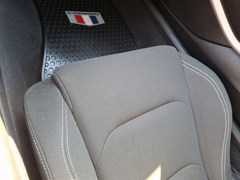 Used 2020 Chevrolet Camaro LT RWD image 26