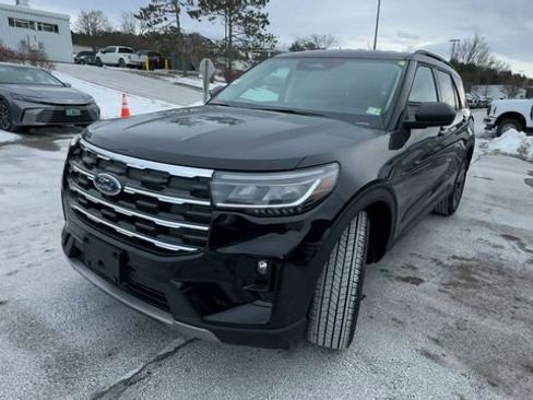 New 2026 Ford Explorer Active w/ Active Comfort Package image 7