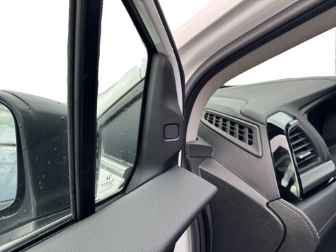 New 2026 Honda Odyssey Touring image 13