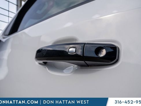 Used 2021 Chevrolet Silverado 1500 LT Trail Boss w/ Convenience Package II AWD/4WD image 37