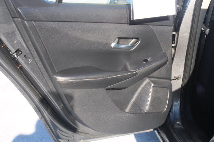 Used 2021 Nissan Sentra SV FWD image 12