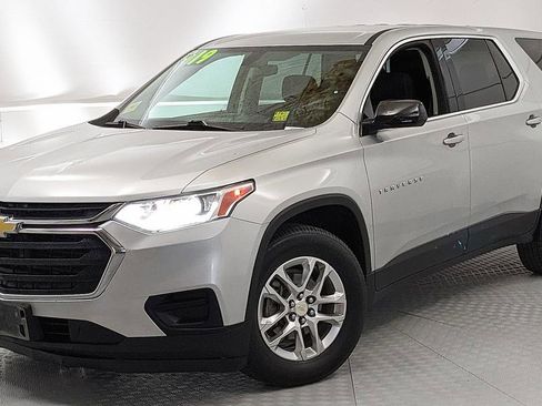 Used 2019 Chevrolet Traverse LS AWD/4WD image 6