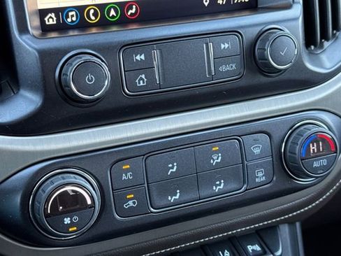 Used 2021 GMC Canyon Denali image 29