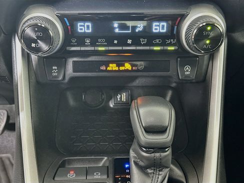 Used 2023 Toyota RAV4 XLE w/ Convenience Package FWD image 23