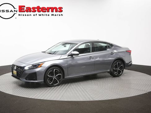Used 2023 Nissan Altima 2.5 SR AWD/4WD image 56