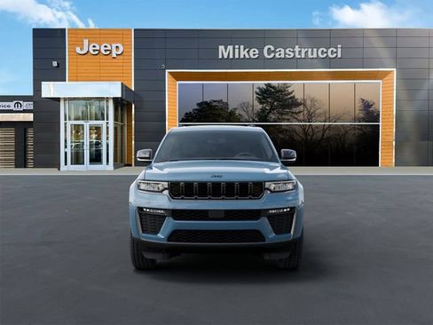 New 2026 Jeep Grand Cherokee L Limited w/ Limited Altitude Package AWD/4WD image 6