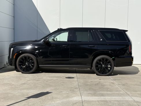 New 2026 Cadillac Escalade Platinum Sport AWD/4WD image 4