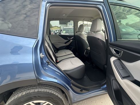 Used 2022 Subaru Forester Premium AWD/4WD image 35