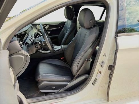 Used 2023 Mercedes-Benz E 350 4MATIC Sedan image 9
