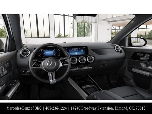 New 2026 Mercedes-Benz GLA 250 4MATIC image 3