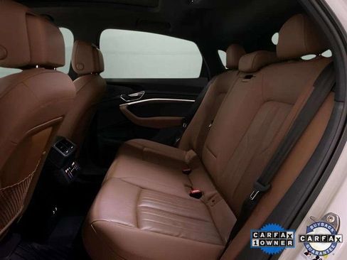 Used 2024 Audi Q8 e-tron Premium image 72