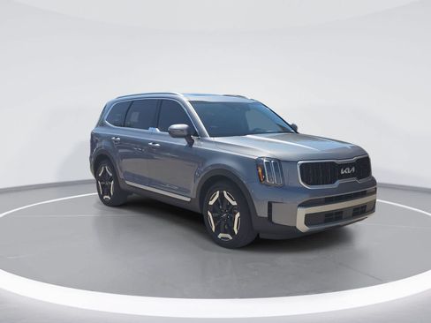 Used 2023 Kia Telluride EX FWD image 2
