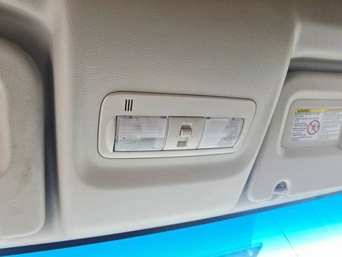 Used 2017 Nissan NV 2500 SV w/ Technology Package image 23