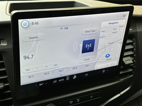 Used 2023 Ford E-Transit Medium Roof image 18