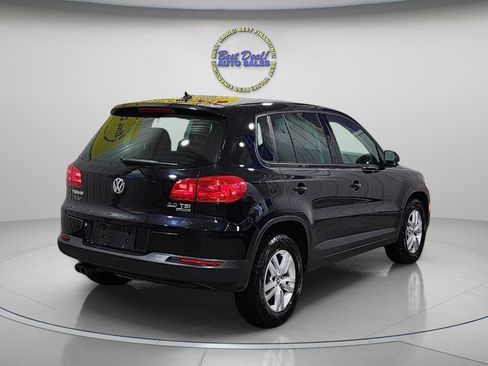Used 2013 Volkswagen Tiguan S image 6