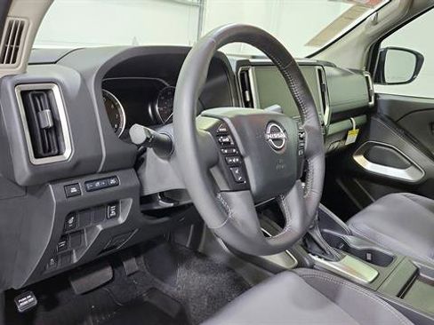 Certified 2025 Nissan Frontier SV w/ SV Convenience Package RWD image 34