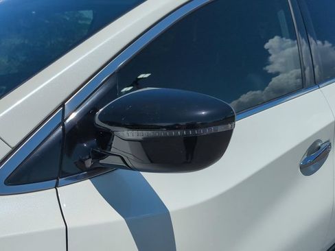 Used 2023 Nissan Murano SV w/ SV Midnight Edition Package FWD image 11
