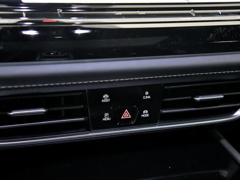 Used 2026 Volkswagen Atlas Cross Sport SEL Premium R-Line AWD/4WD image 17