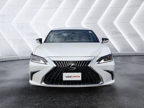 Used 2023 Lexus ES 350 w/ Premium Package FWD image 2