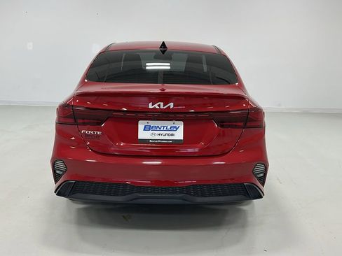 Used 2023 Kia Forte LXS image 4