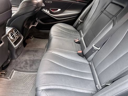 Used 2014 Mercedes-Benz S 550 Sedan image 14