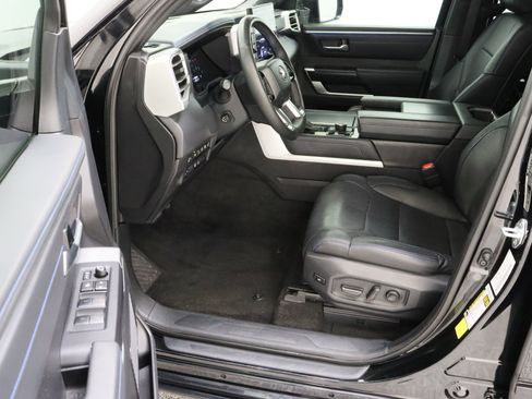 Used 2023 Toyota Tundra Platinum w/ Advanced Package AWD/4WD image 14