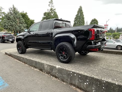 Certified 2025 Toyota Tacoma TRD Pro AWD/4WD image 6