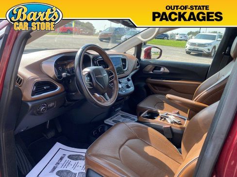 Used 2018 Chrysler Pacifica Limited w/ Advanced Safetytec Group FWD image 29