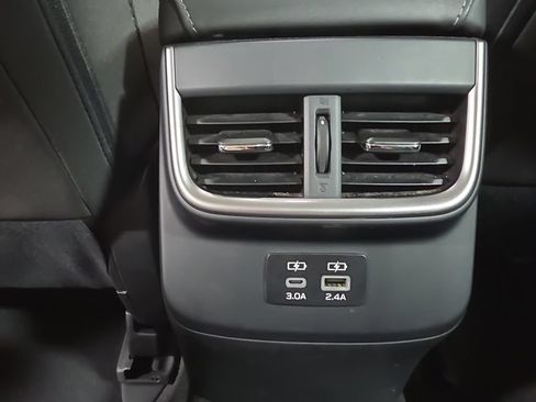 Used 2025 Subaru Legacy Premium AWD/4WD image 17