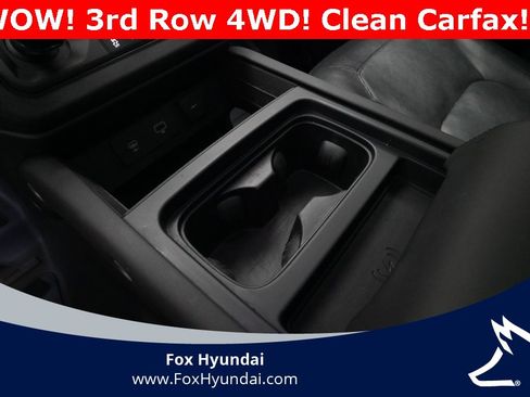 Used 2024 Land Rover Defender 130 X-Dynamic SE image 16